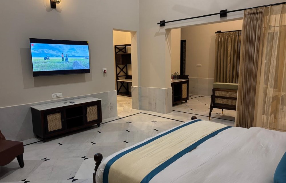 Delight in Unmatched Luxury at Jawai Bera Leopard Camp in Via- Jawai Bandh, Near H.P.Gas agency, Juna Bera Road - Village - Bera Th, Dist, Pali, Rajasthan 306126 Picture